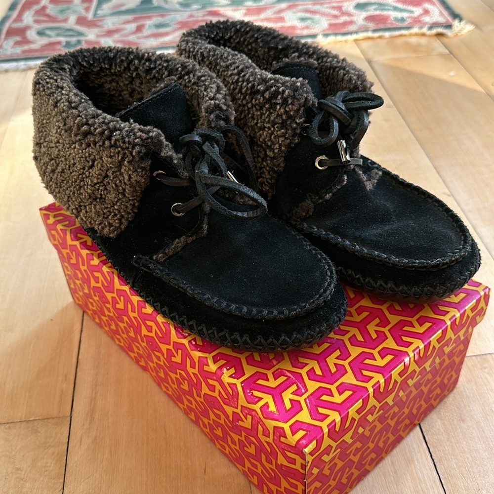 Tory Burch Nathan Shearling Moccasin booties size 7
